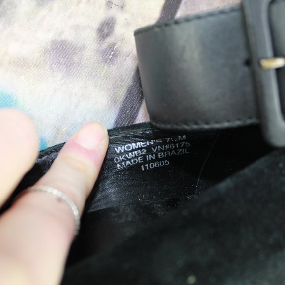 LL Bean Black Suede Signature Ankle Strap Pump Heel Size 7.5 M - Picture 7 of 9